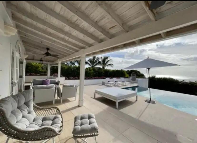 Purple Haze - Infinity Pool Holiday Home Minutes From The Island'S Best Beaches Saint James Kültér fotó